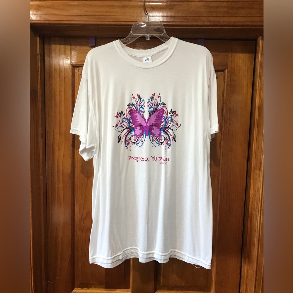 Ladies Progreso Yucatán Mexico Graphic T-shirt
Size XL Extra Large
100% Cotton …
